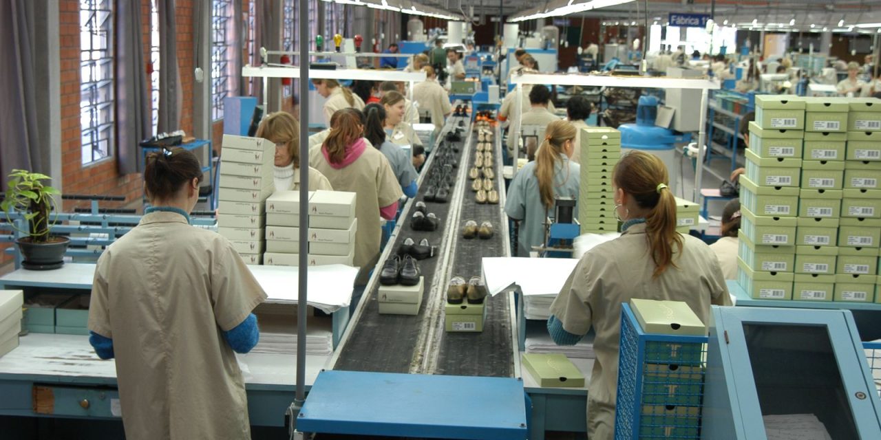 desigualdade-salarial-se-mantem-com-mulheres-recebendo-20%-menos