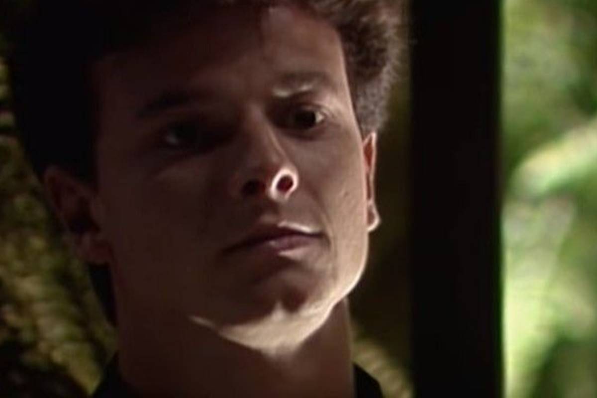 famoso-ator-iniciou-carreira-de-sucesso-nas-novelas-em-vale-tudo