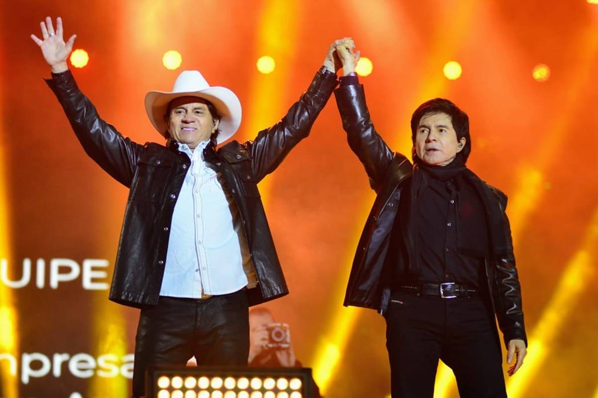 chitaozinho-comemora-jovens-cantores-interpretando-sucessos-da-dupla