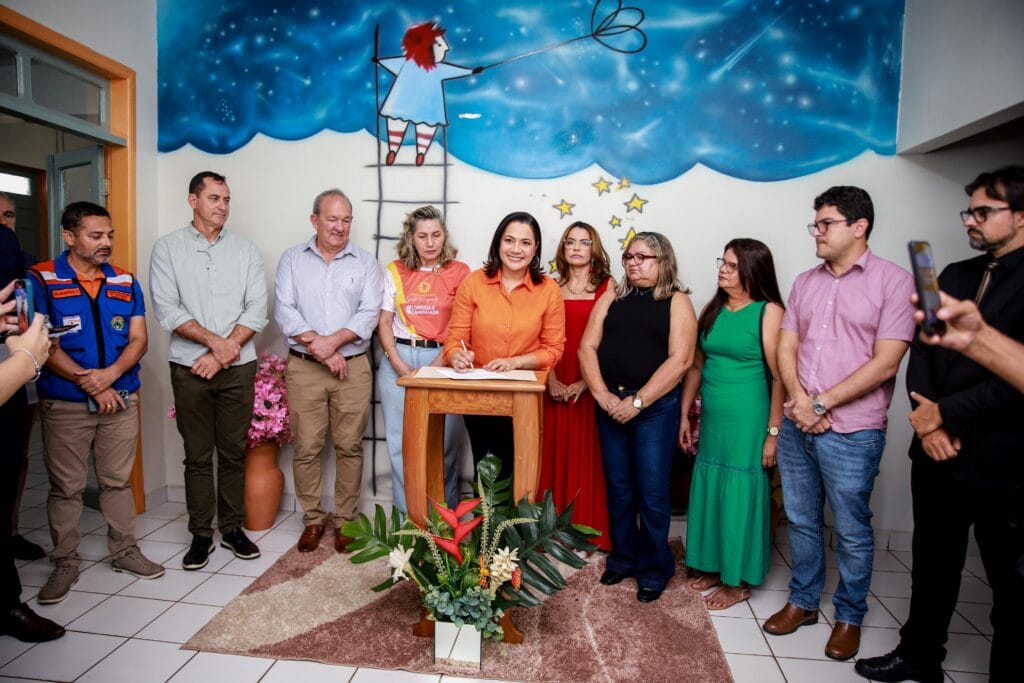 mailza-firma-repasse-de-r$-1,1-milhao-ao-educandario-santa-margarida-e-lanca-guarda-roupa-social