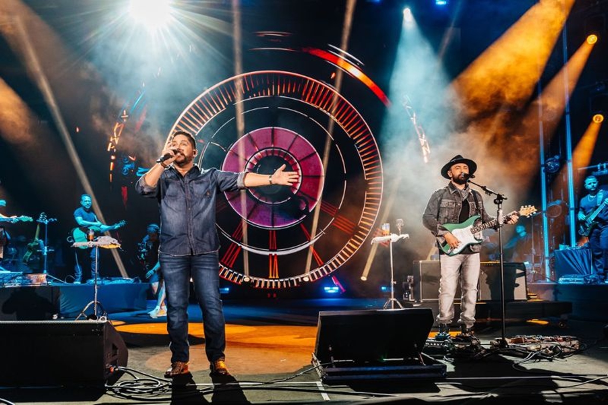 jorge-e-mateus-se-apresentam-em-brasilia-com-show-da-turne-de-20-anos