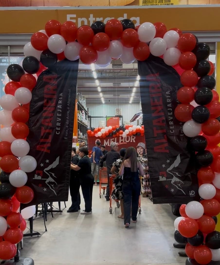 degustacao-da-cervejaria-altaneira-no-atacale-e-um-grande-sucesso,-e-continua-neste-sabado