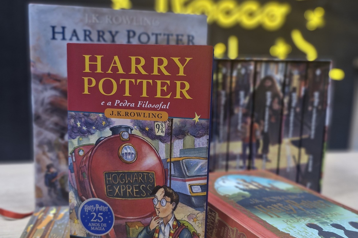25-anos-de-harry-potter:-saga-marcou-legiao-de-fas-em-meio-a-polemicas