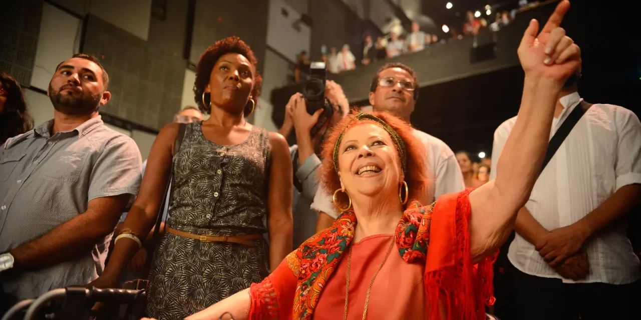 memorias-familiares-de-beth-carvalho-estao-no-programa-roda-de-samba