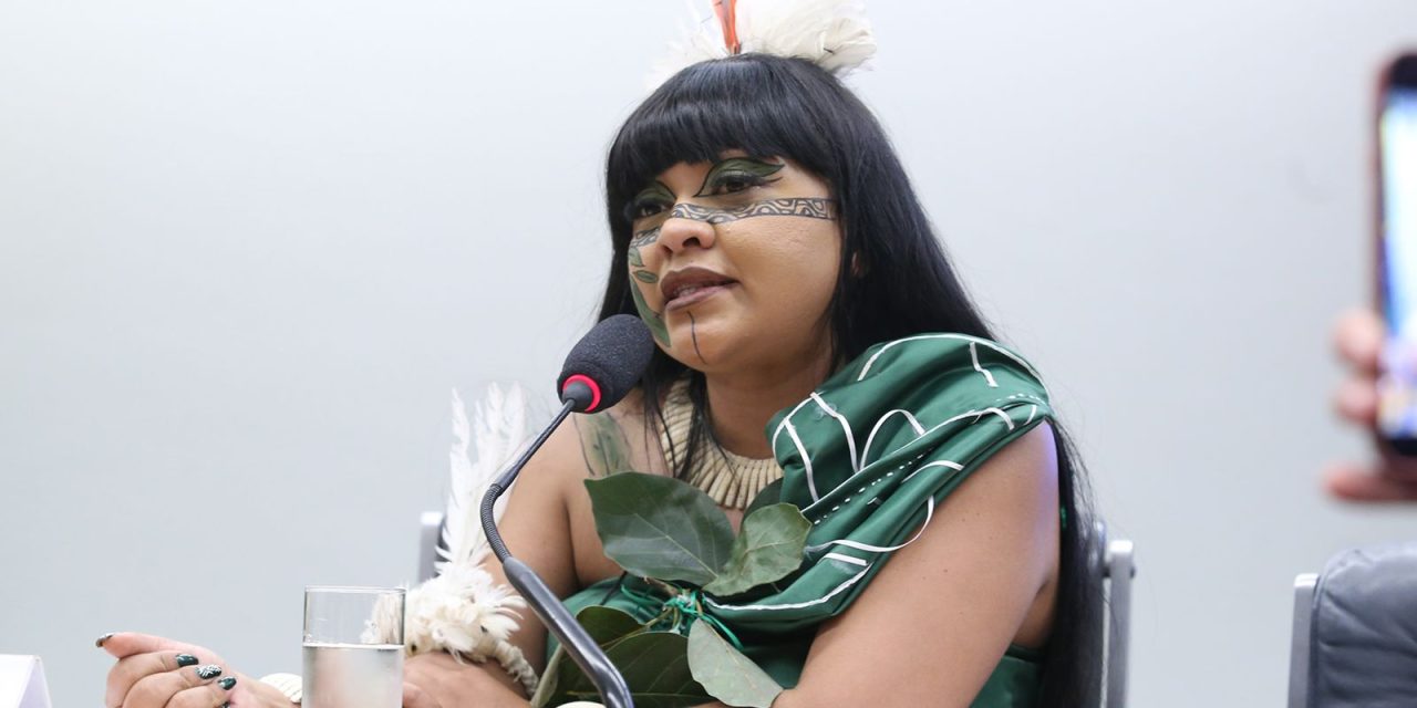 celia-xakriaba-pede-que-pf-investigue-violencia-em-marcha-indigena