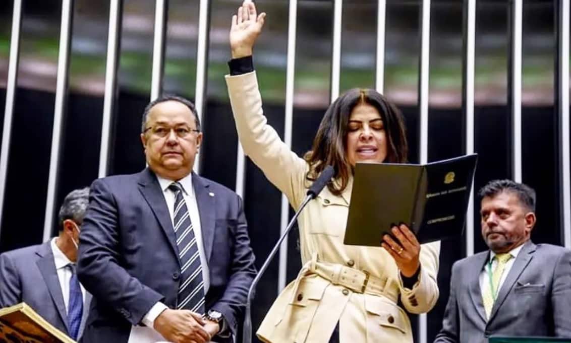 casados,-mas-divididos:-antonia-lucia-e-silas-camara-divergem-sobre-anistia-do-8-de-janeiro