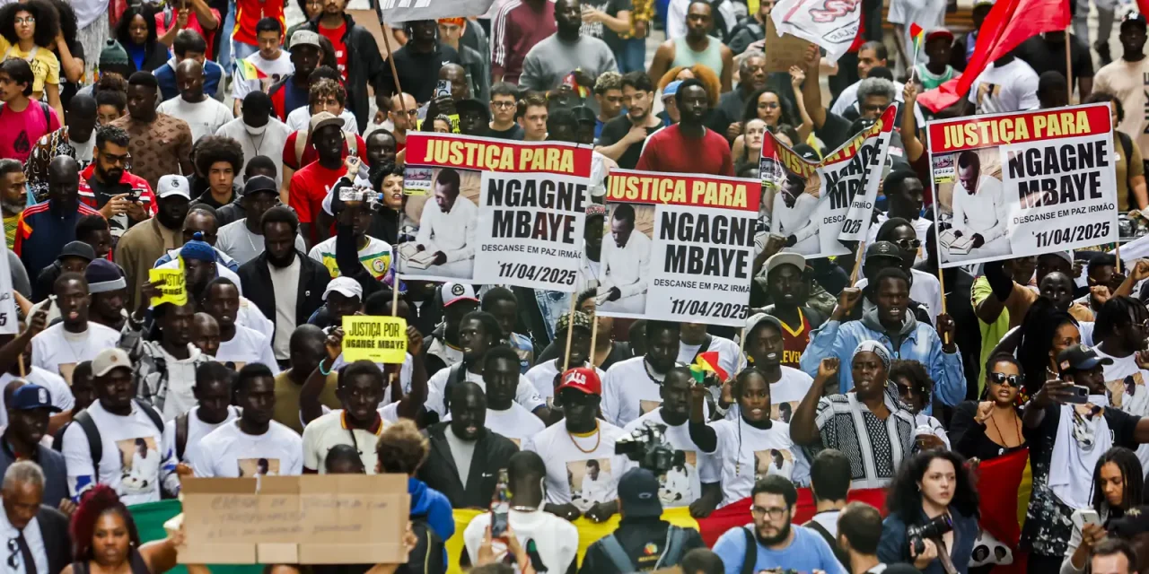 ato-em-sao-paulo-pede-justica-no-caso-de-senegales-morto por-pm
