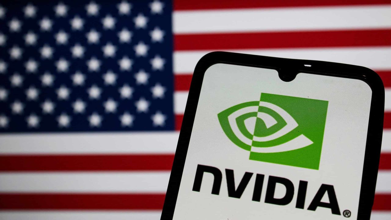 nvidia-no-fogo-cruzado:-eua-e-china-disputam-o-controle-da-ia