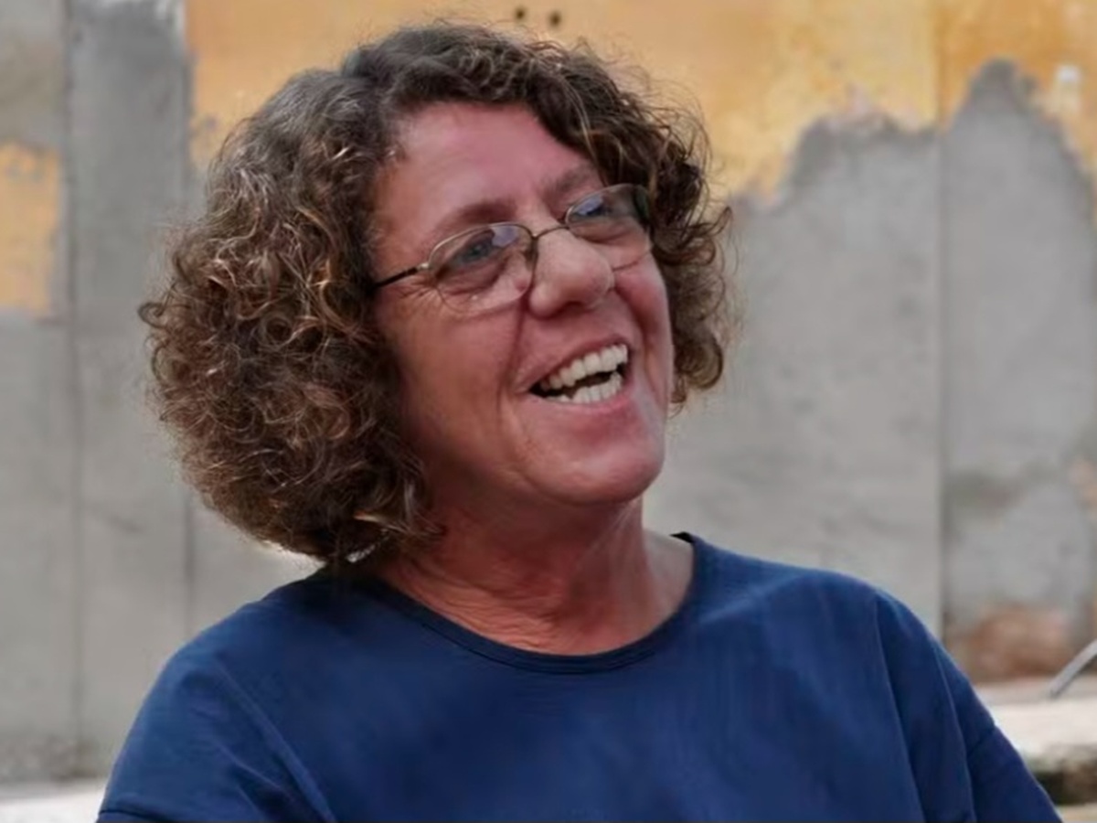 saiba-quem-e-a-cantora-cristina-buarque,-irma-de-chico-buarque