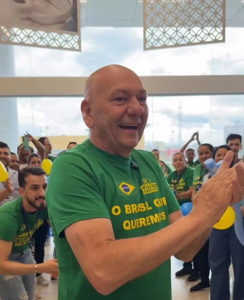 ‘viva-o-acre!’:-dono-da-havan,-luciano-hang-visita-rio-branco-e-celebra-sucesso-da-loja