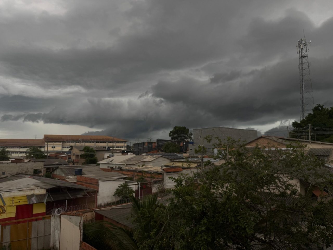 acre-entra-na-rota-de-chuvas-intensas-e-temporais-com-ventos-de-ate-60-km/h,-alerta-inmet