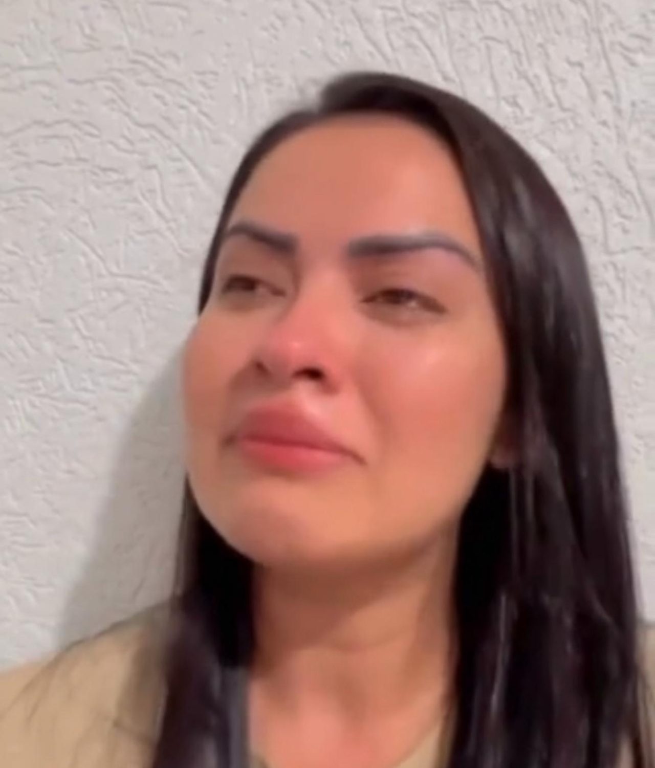 aos-prantos,-medica-que-divulgava-‘tigrinho’-pede-a-justica-liberacao-dos-bens-do-marido