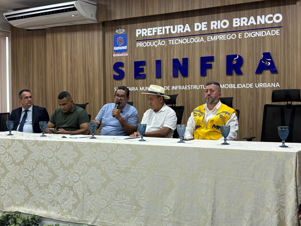 prefeitura-anuncia-novo-pacote-de-obras-avaliado-em-mais-de-r$-8-milhoes-em-rio-branco;-confira