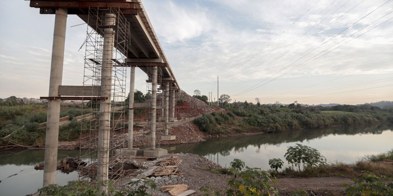 um-ano-apos-as-cheias-no-rs:-do-caos-a-lenta-reconstrucao