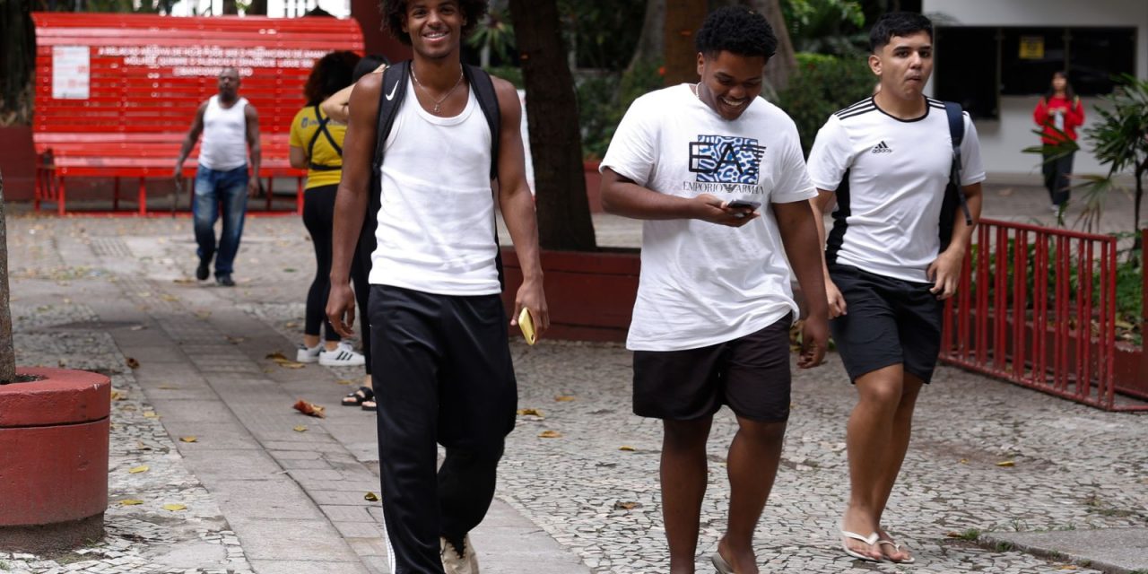 enem-2025:-prazo-para-pedir-isencao-da-taxa-acaba-nesta-sexta