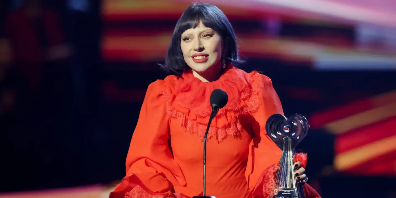 lady-gaga:-bombeiros-pedem-que-publico-nao-entre-no-mar-a-noite