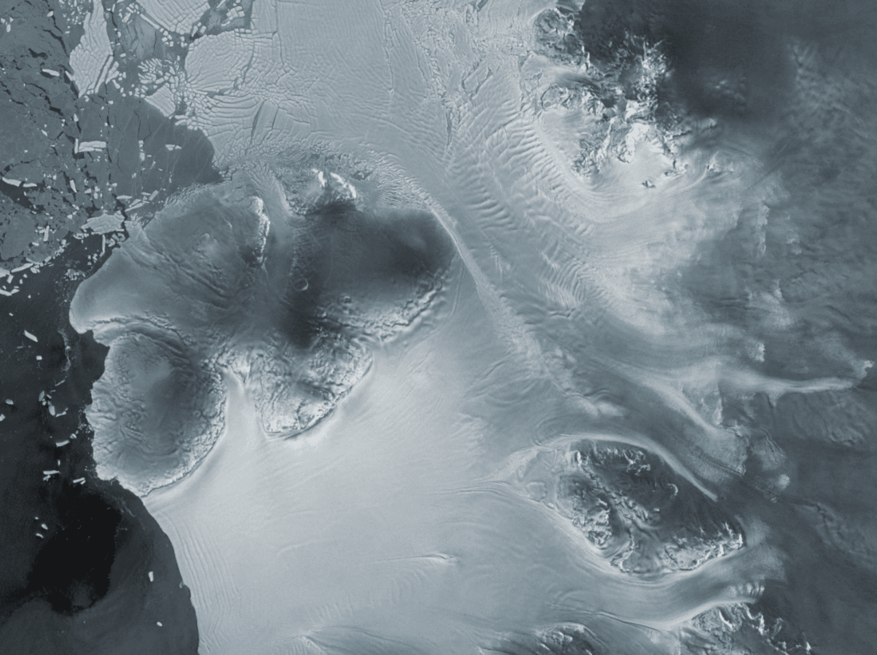 geleira-na-antartida-e-flagrada-cometendo-“pirataria-de-gelo”