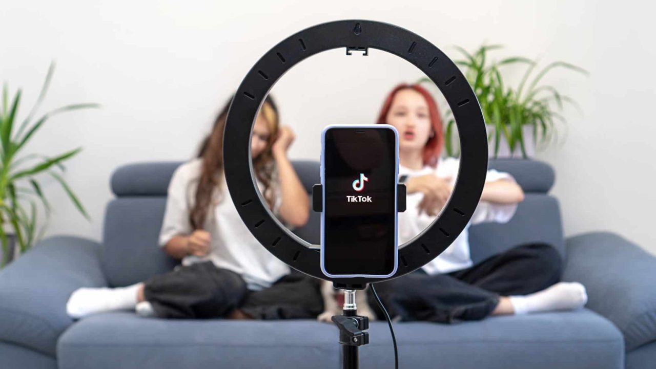 tiktok-ai-alive:-ia-vai-transformar-suas-fotos-estaticas-em-videos