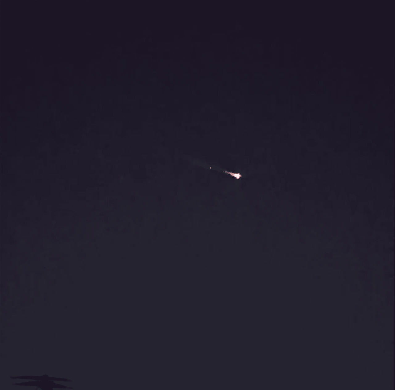 objeto-luminoso-e-misterioso-e-flagrado-no-ceu-do-df;-veja