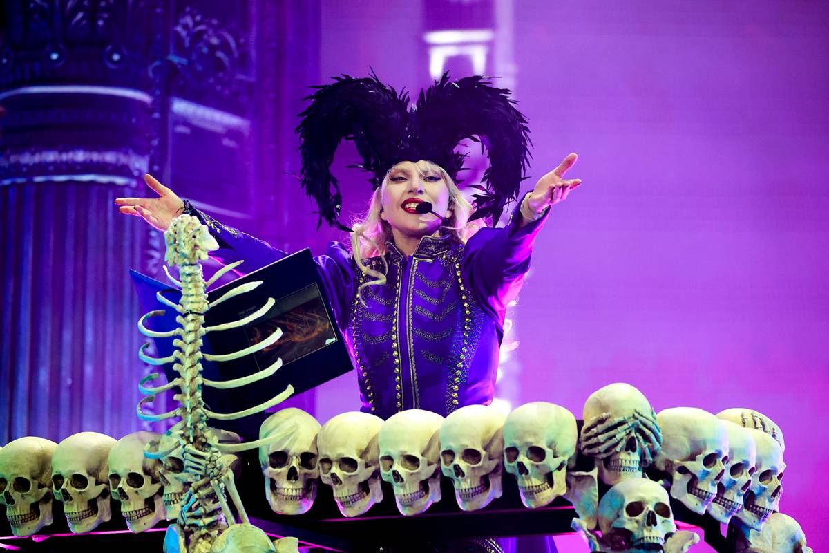 lady-gaga-e-escalada-para-serie-de-sucesso-da-netflix:-veja-qual