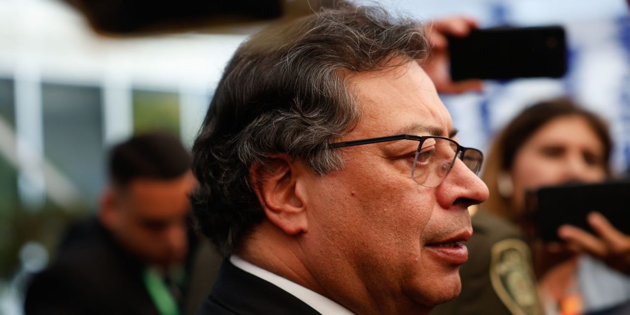 presidente-da-colombia-sugere-greve-geral-apos-acusar-senado-de-fraude