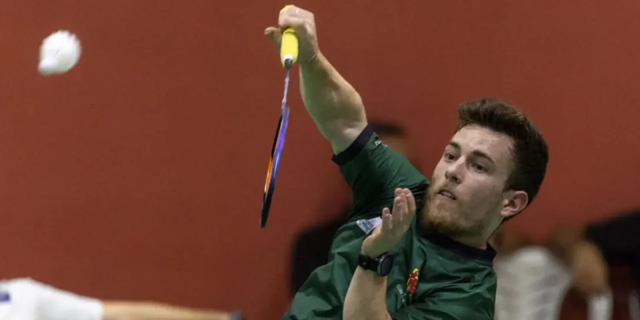 vitor-tavares-e-ouro-em-torneio-internacional-de-badminton-no-bahrein