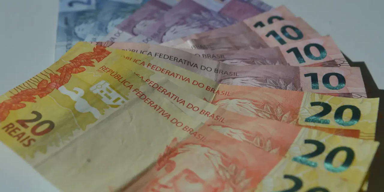 empresas-procuraram-menos-credito-em-marco