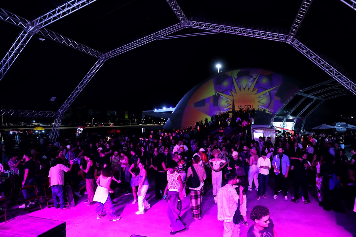 ultima-noite-do-metropoles-fashion-&-design-celebra-musica-brasiliense