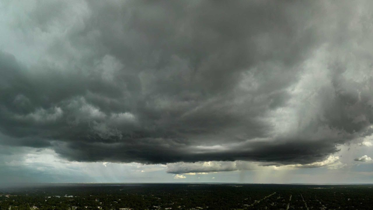 o-que-e-frente-fria?-entenda-o-fenomeno-que-muda-o-clima-de-uma-hora-para-outra