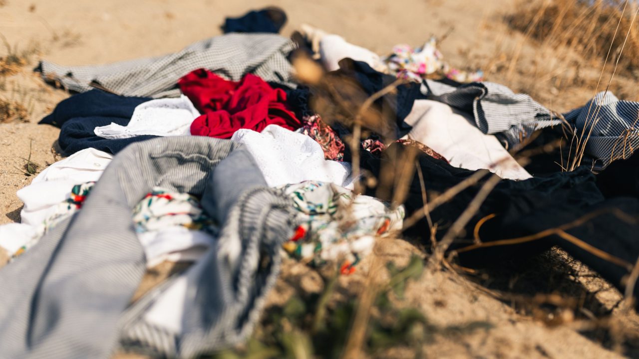 como-toneladas-de-roupas-vao-parar-no-meio-do-deserto-do-atacama