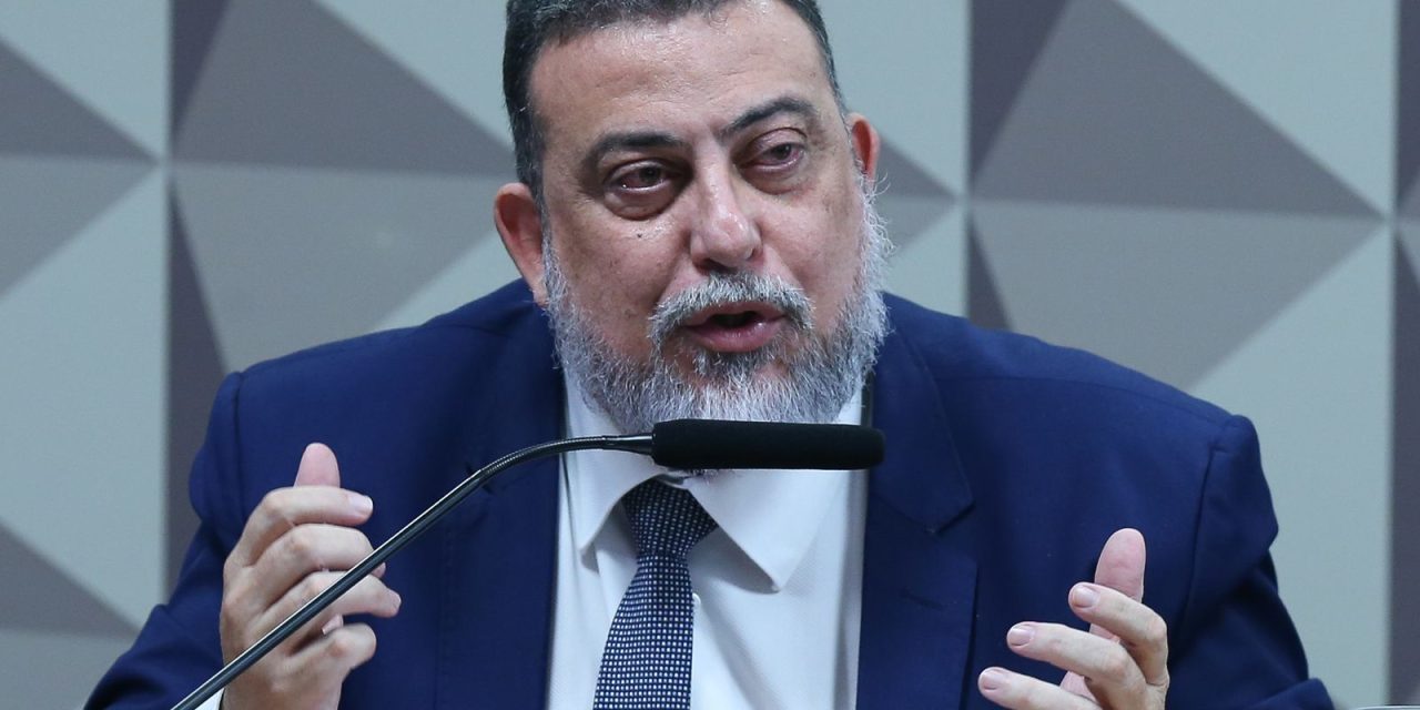 abin-so-teve-certeza-de-atos-na-esplanada-no-dia-8,-diz-ex-diretor