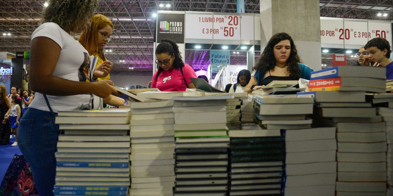 faturamento-de-editoras-de-livros-cresce-menos-que-inflacao-em-2024