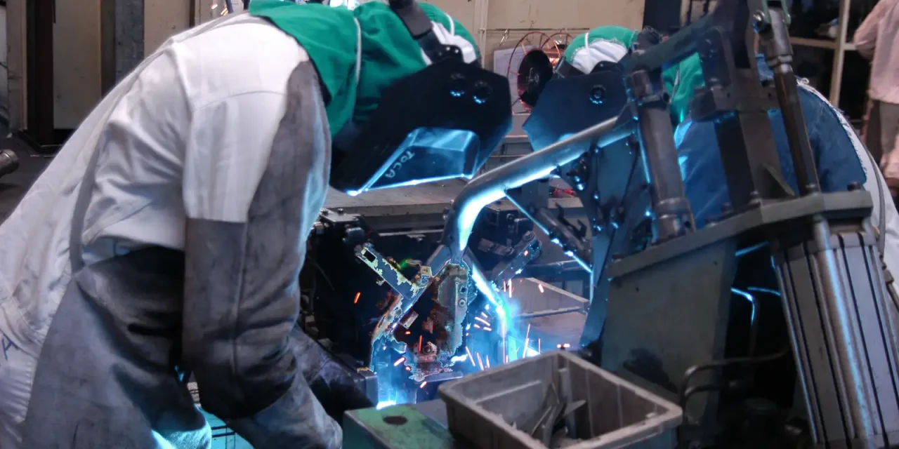 vendas-de-maquinas-e-equipamentos-sobem-13,4%-no-quadrimestre