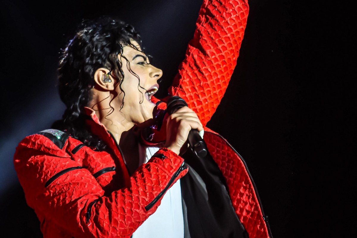 cover-de-michael-jackson-relembra-encontro-com-familiar-do-cantor