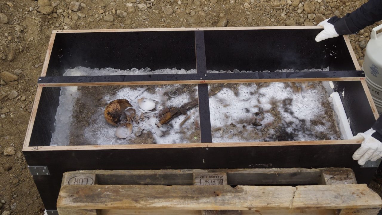 principe-de-gelo:-bebe-milenar-foi-enterrado-com-espada-e…-um-leitao