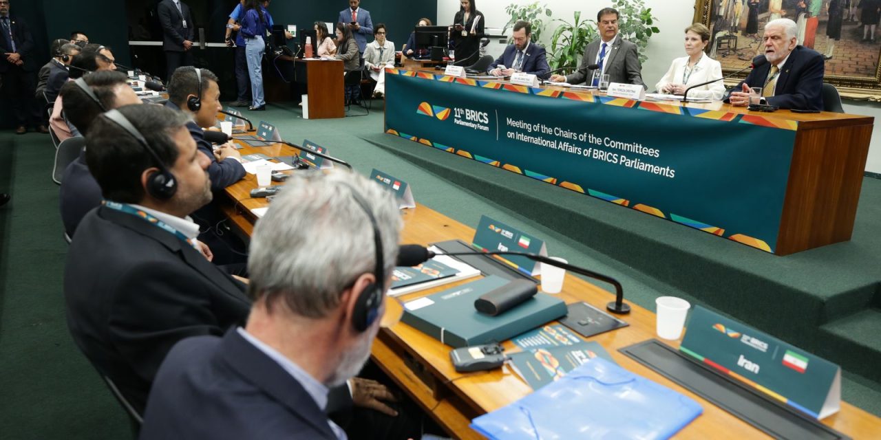 parlamentares-do-brics-criticam-guerra-tarifaria-promovida-pelos-eua