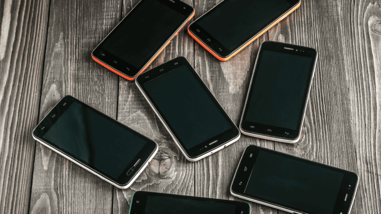 smartphones-podem-ser-os-parasitas-da-era-moderna-–-entenda