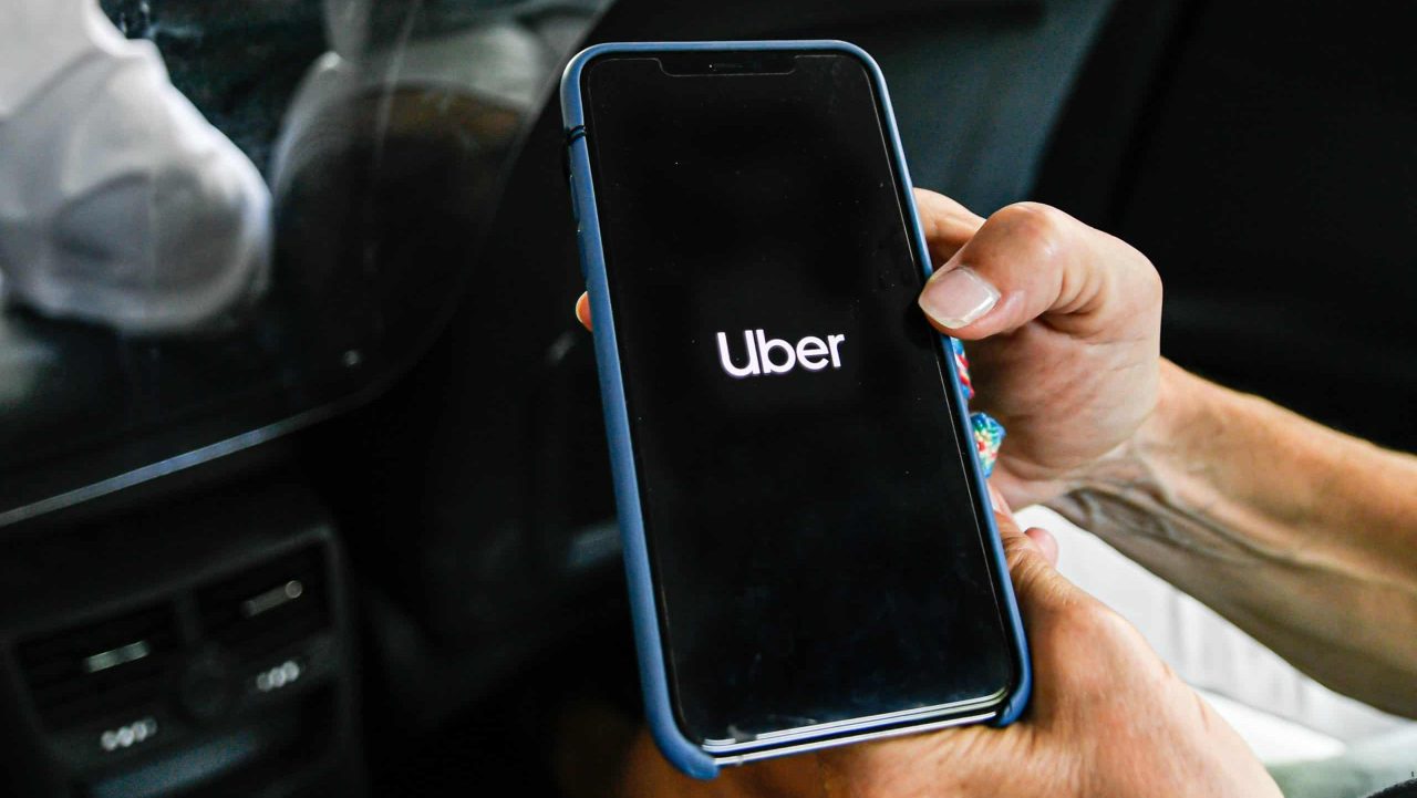 uber:-novo-modo-para-idosos-tem-letras-maiores-e-cara-mais-simples