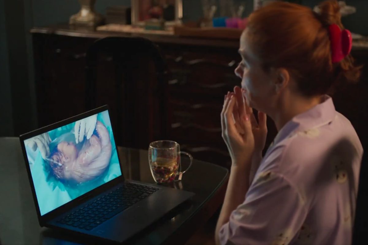 globo-e-detonada-apos-parto-de-bebe-reborn-em-vale-tudo:-“virou-circo”