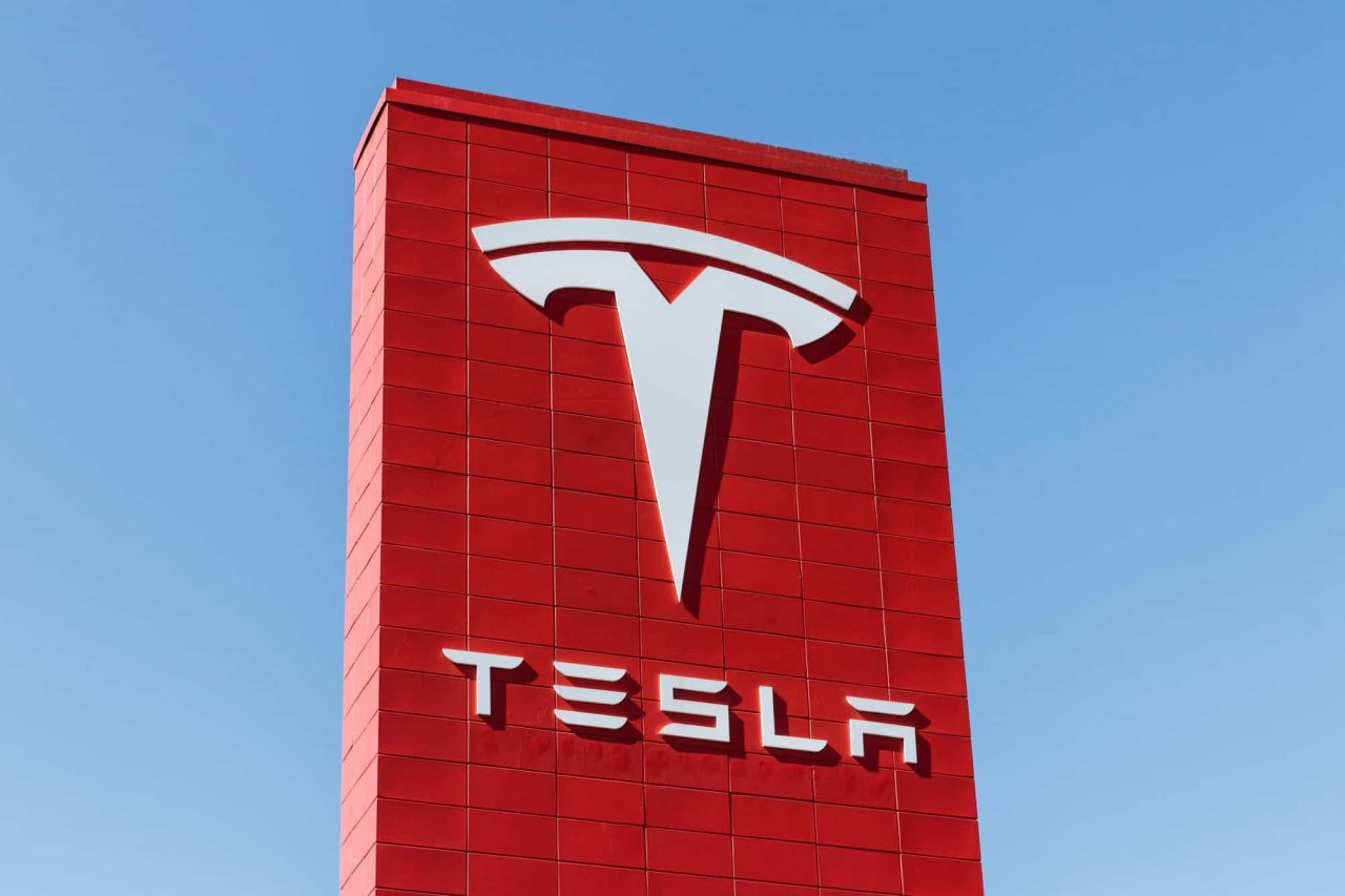 tesla-quer-impedir-divulgacao-de-dados-sobre-seu-sistema-autonomo