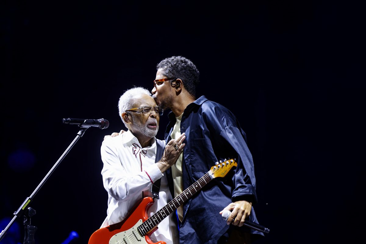 alexandre-carlo-sobe-ao-palco-com-gilberto-gil-em-brasilia