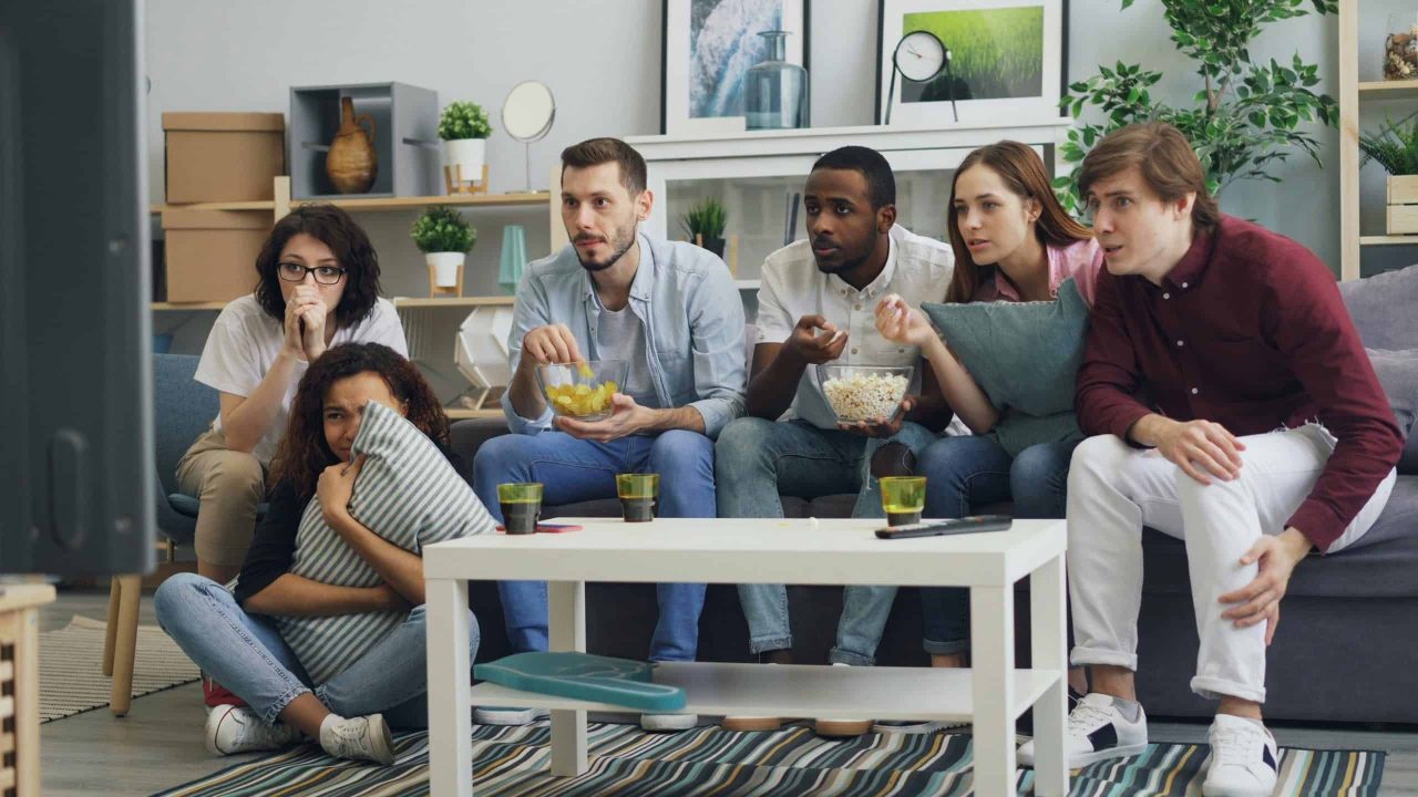 sexta-feira-13:-veja-10-filmes-de-terror-para-voce-assistir-online-e-entrar-no-clima