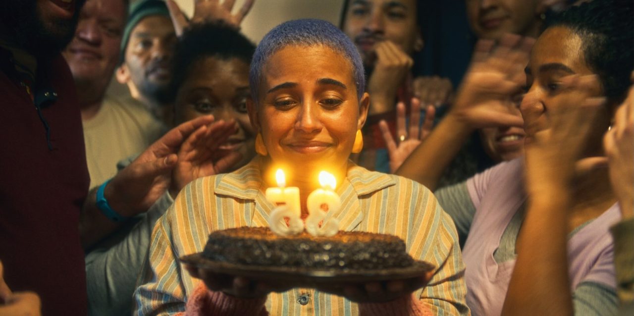 nem-toda-historia-de-amor-acaba-em-morte-explora-relacoes-no-cine-pe