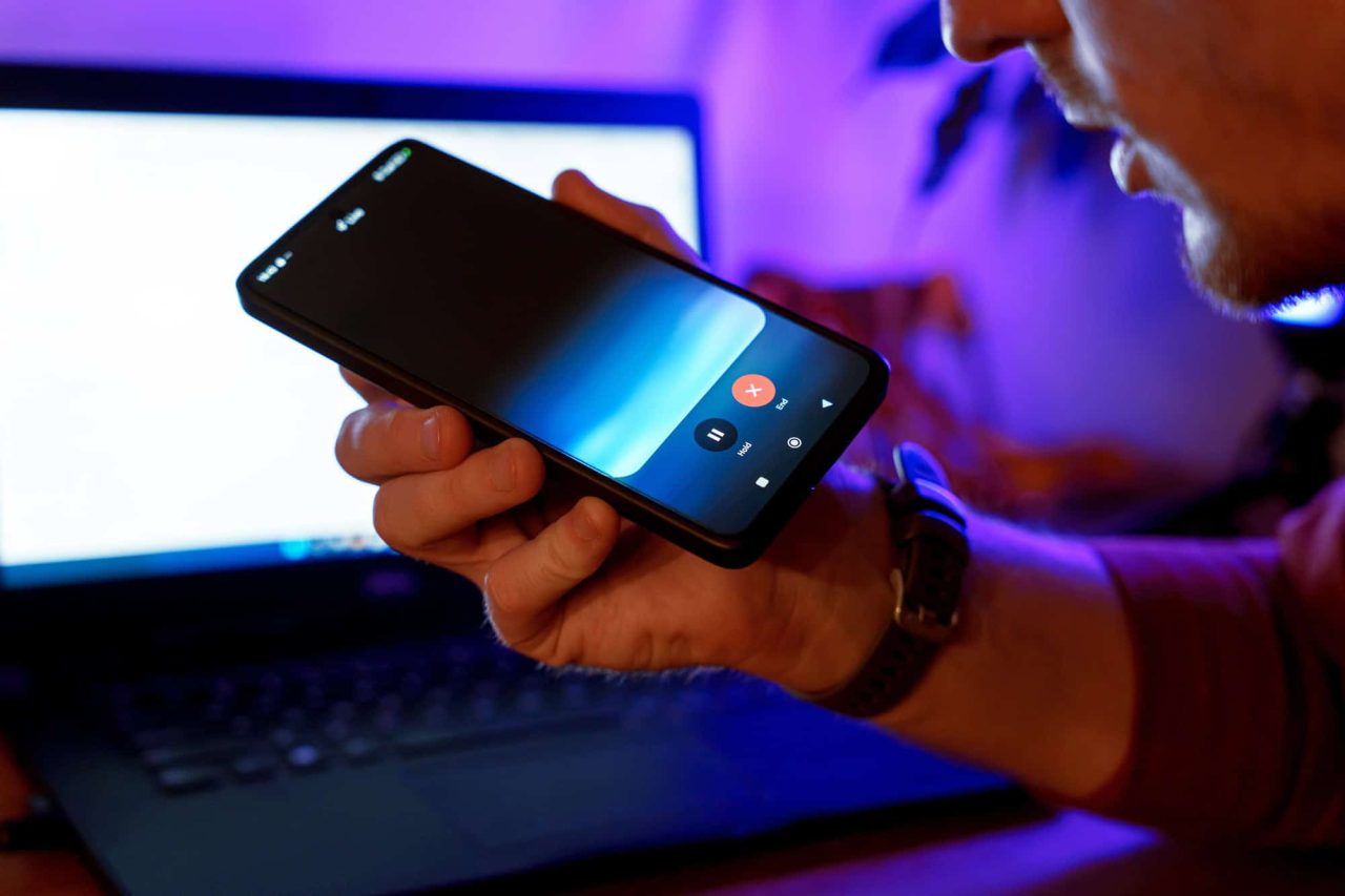 search-live:-google-libera-busca-por-voz-com-ia-nos-eua