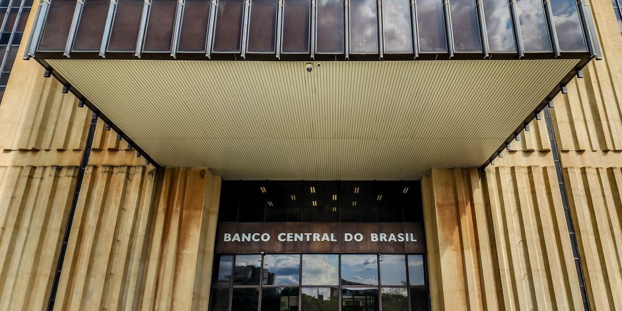 relatorio-do-bc-preve-alta-de-2,1%-do-pib-e-queda-da-inflacao-em-2025