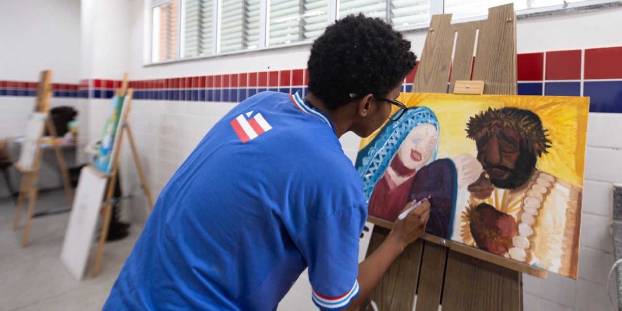 artes-e-acolhimento:-escola-mostra-modelo-de-ensino-integral-na-bahia