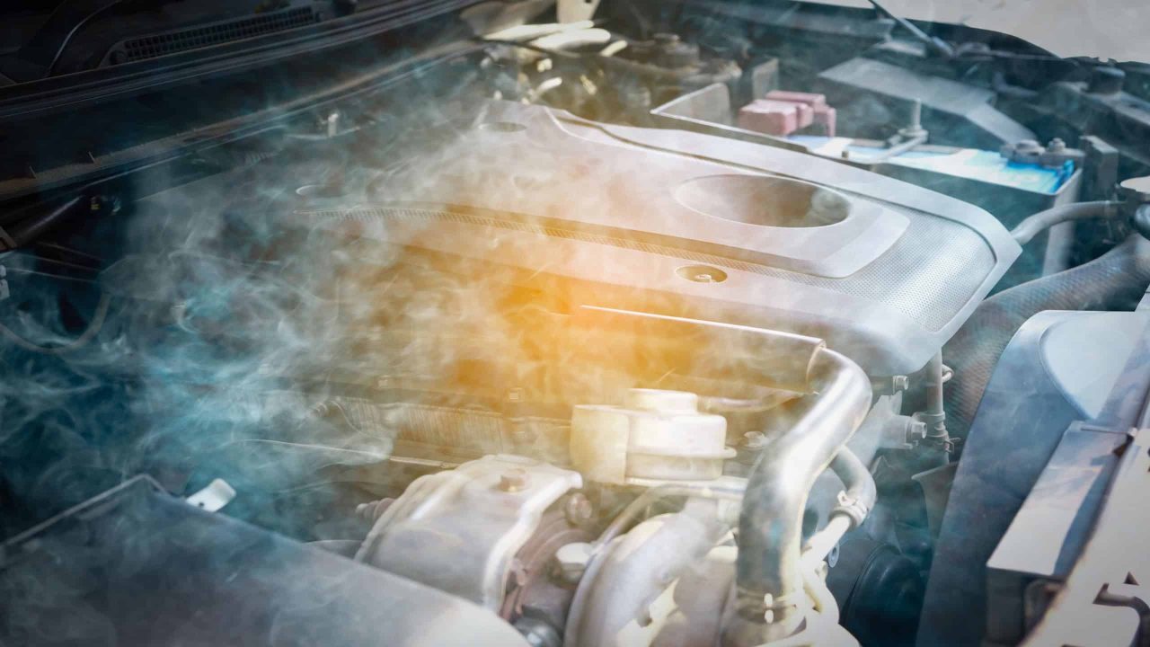 motor-do-carro-esquenta-demais?-descubra-6-causas-e-como-resolver-o-problema