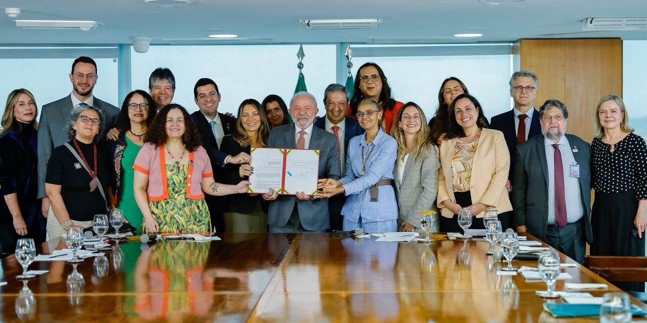 lula-sanciona-lei-que-proibe-uso-de-animais-em-testes-cosmeticos