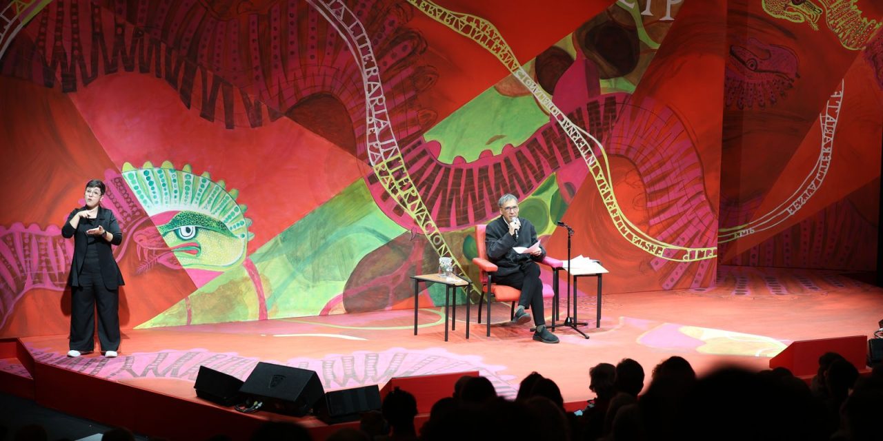 arnaldo-antunes-canta-e-recita-leminski-na-abertura-da-flip,-em-paraty