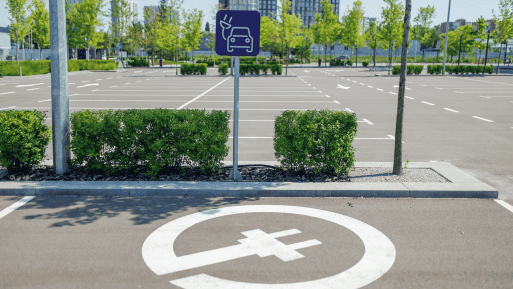 como-funcionam-as-vagas-para-carro-eletrico?